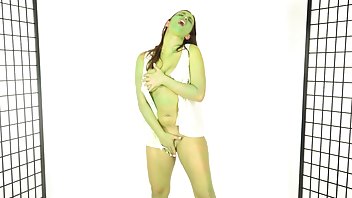 Freedxxx - Alyssa reece she hulk is freed xxx premium porn videos